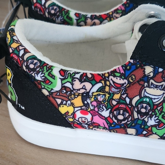 👟 Nintendo Super Mario Kids Sneakers – Size 5, NWT, Cartoon Character Design - Picture 14 of 16